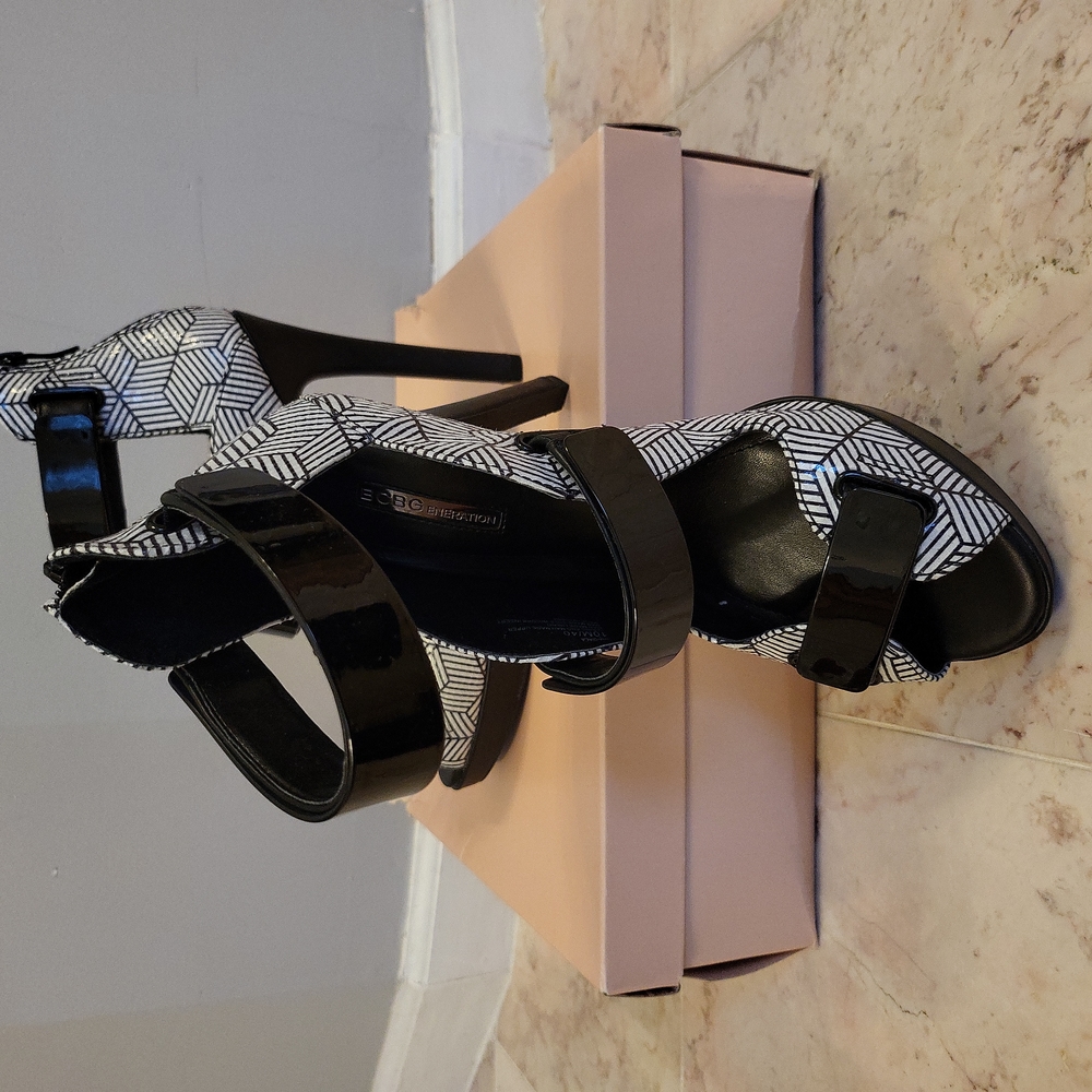 BCBGeneration Black White Cubic Heels